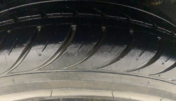 2013 Chevrolet Spark LT 1.0, Petrol, Manual, 24,340 km, Right Rear Tyre Tread