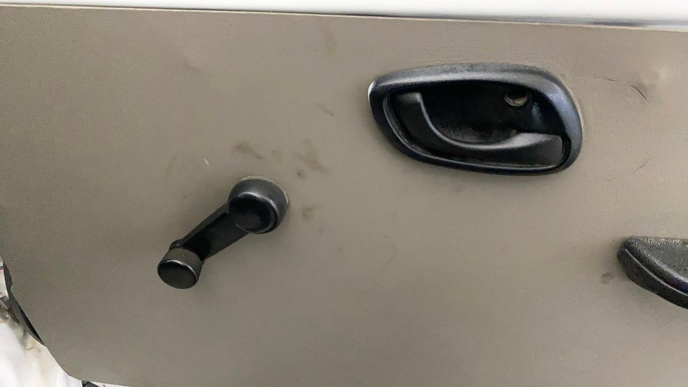 2018 Maruti Eeco 5 STR CNG WITH HTR, CNG, Manual, 79,893 km, Driver Side Door Panels Control