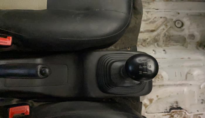 2018 Maruti Eeco 5 STR CNG WITH HTR, CNG, Manual, 80,045 km, Gear Lever