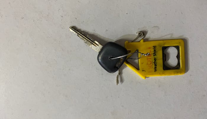 2018 Maruti Eeco 5 STR CNG WITH HTR, CNG, Manual, 80,045 km, Key Close Up
