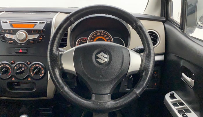 2016 Maruti Wagon R 1.0 VXI (O) AMT, Petrol, Automatic, 49,065 km, Steering Wheel Close Up