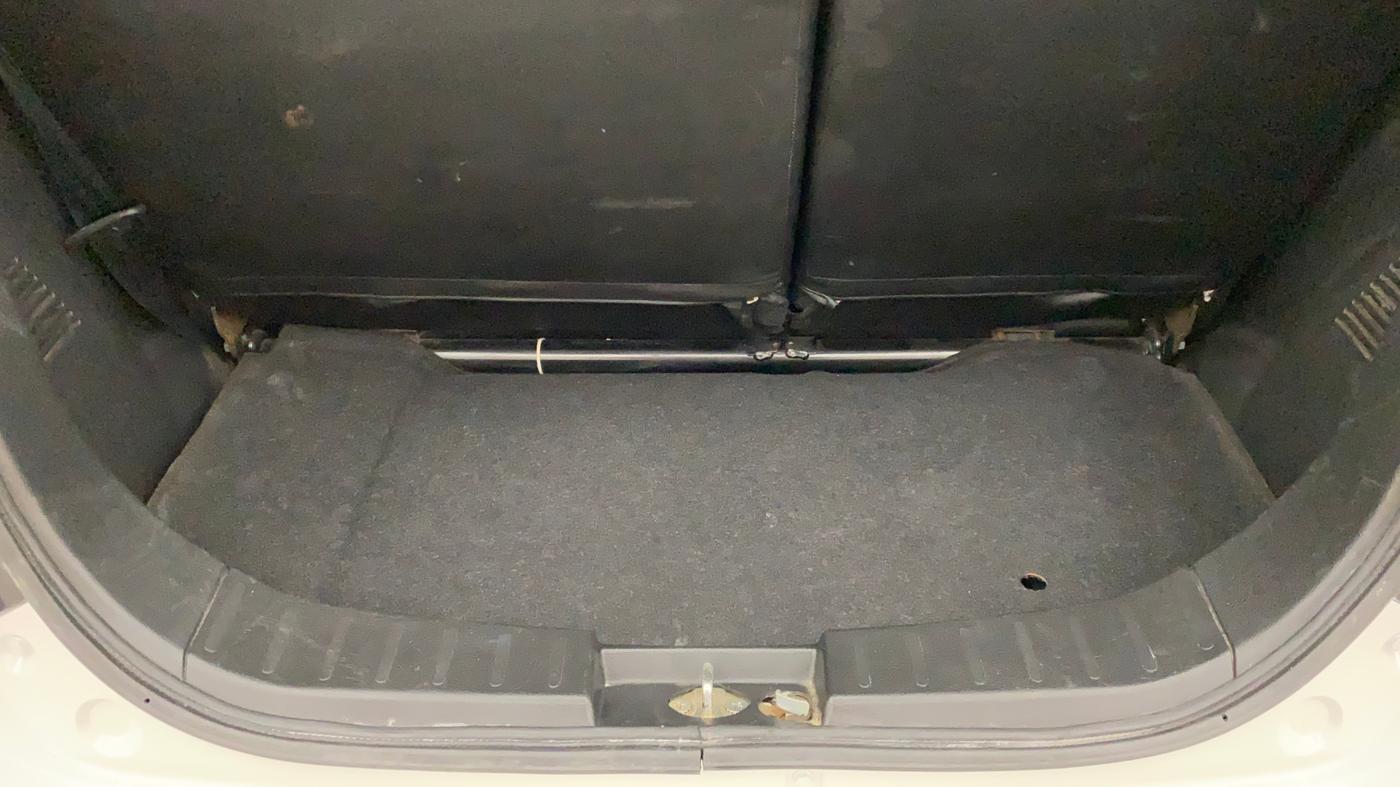 2016 Maruti Wagon R 1.0 VXI (O) AMT, Petrol, Automatic, 49,065 km, Boot Inside