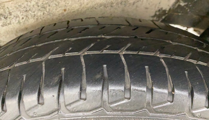 2016 Maruti Wagon R 1.0 VXI (O) AMT, Petrol, Automatic, 49,065 km, Left Rear Tyre Tread
