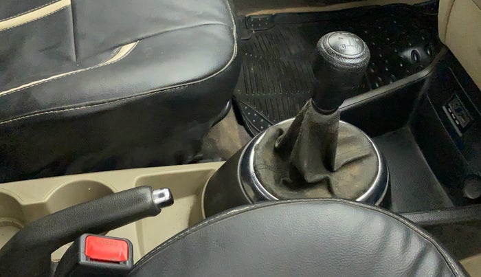 2011 Hyundai i20 SPORTZ 1.2, Petrol, Manual, 73,031 km, Gear lever - Boot cover slightly torn