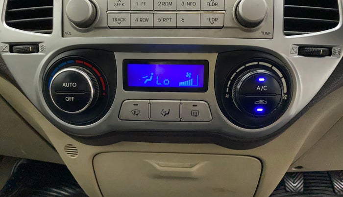 2011 Hyundai i20 SPORTZ 1.2, Petrol, Manual, 73,031 km, AC Unit - Front vent has minor damage