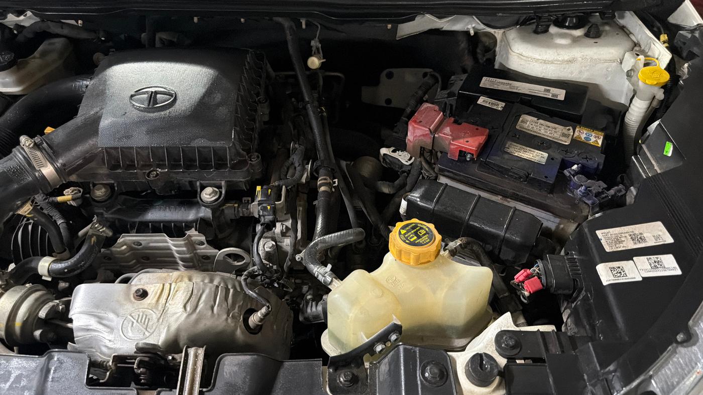 2022 Tata NEXON XZ PLUS PETROL, Petrol, Manual, 22,623 km, Engine View - Left