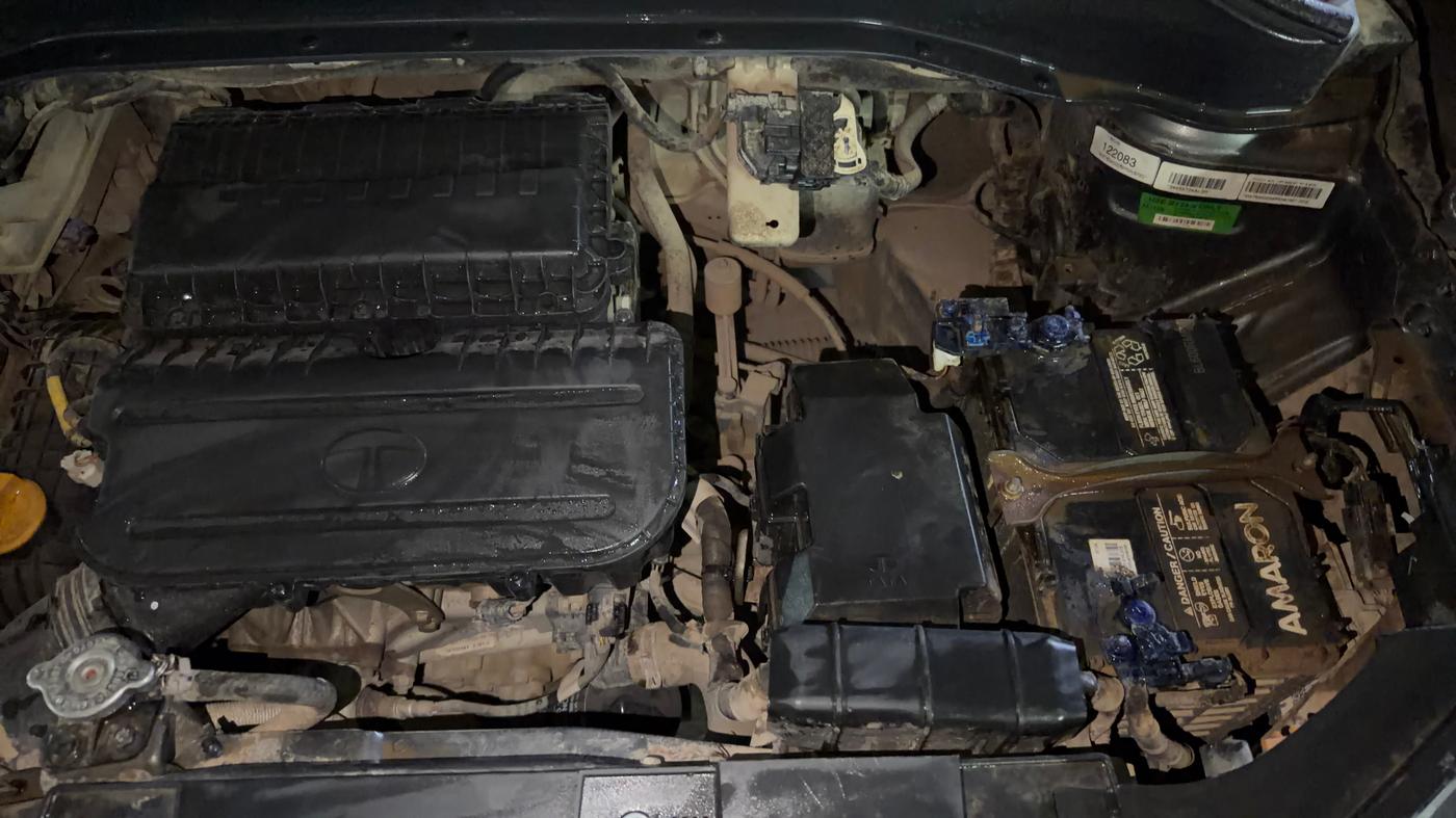 2021 Tata PUNCH ADVENTURE MT, Petrol, Manual, 69,603 km, Engine View - Left