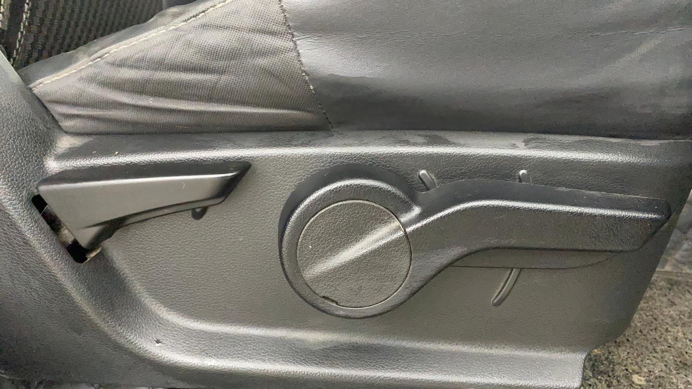 2022 Mahindra Thar LX HARD TOP 4WD MT, Diesel, Manual, 52,493 km, Driver Side Adjustment Panel