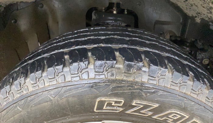 2022 Mahindra Thar LX HARD TOP 4WD MT, Diesel, Manual, 52,746 km, Right Front Tyre Tread