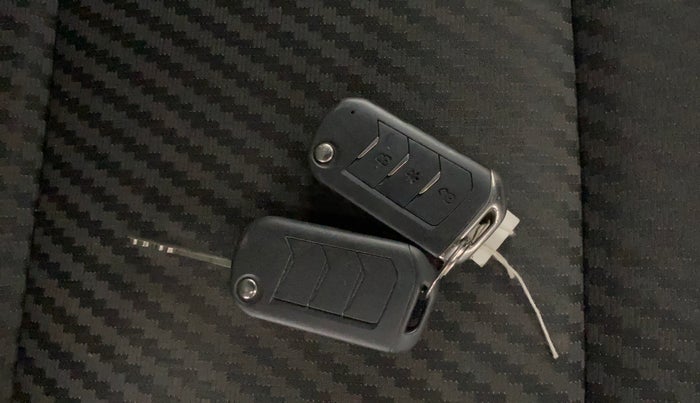 2022 Mahindra Thar LX HARD TOP 4WD MT, Diesel, Manual, 52,746 km, Key Close Up