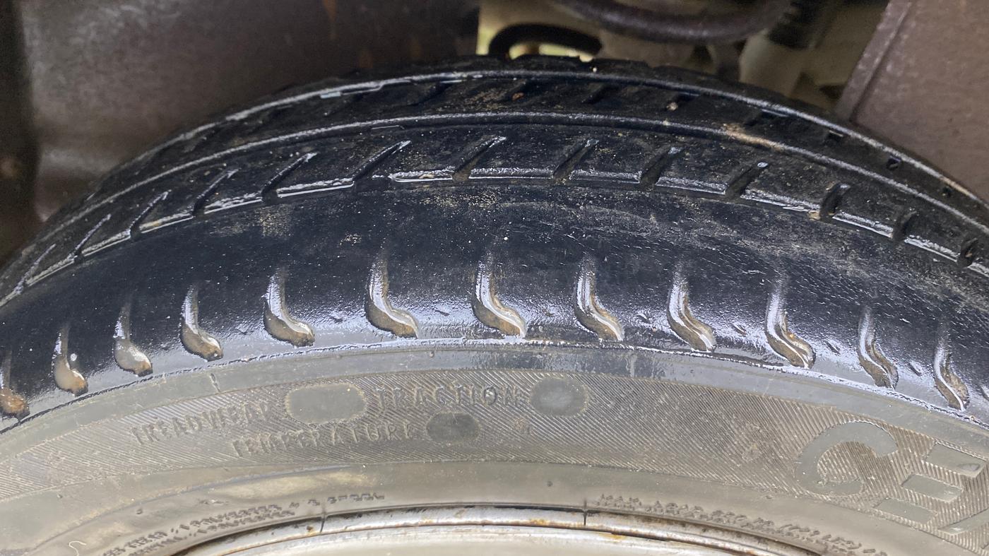 2015 Tata Nano TWIST XT, Petrol, Manual, 54,377 km, Right Rear Tyre Tread