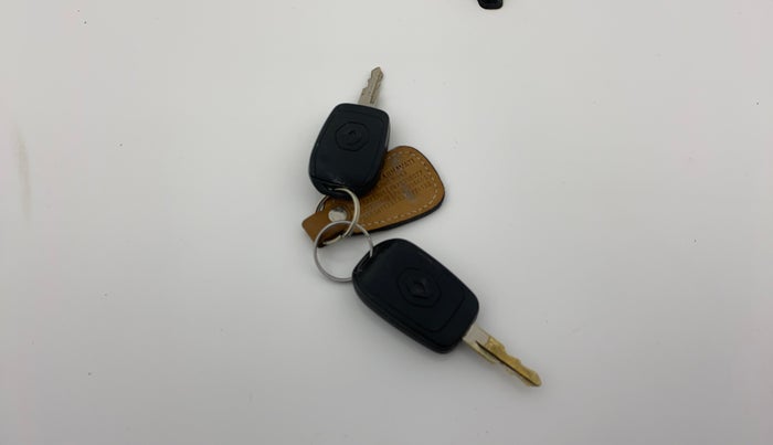 2017 Renault Kwid RXL, Petrol, Manual, 66,930 km, Key Close Up