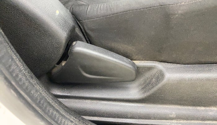 2017 Renault Kwid RXL, Petrol, Manual, 66,930 km, Driver Side Adjustment Panel