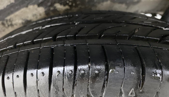 2014 Maruti Wagon R 1.0 LXI, Petrol, Manual, 40,677 km, Left Rear Tyre Tread