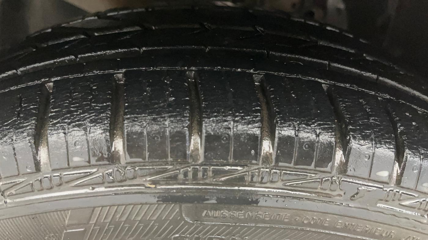 2014 Honda Brio S MT, Petrol, Manual, 3,714 km, Left Front Tyre Tread