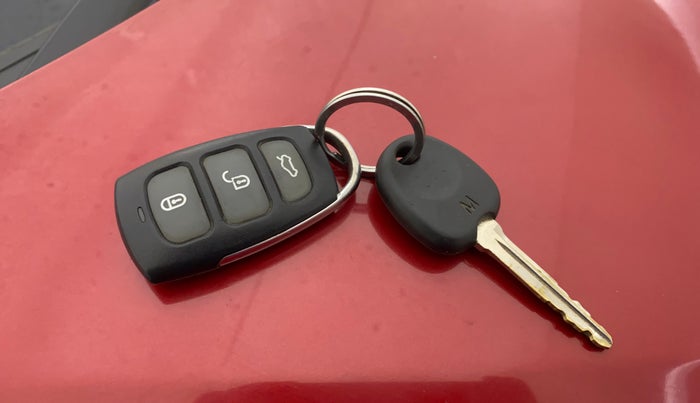 2021 Hyundai NEW SANTRO SPORTZ EXECUTIVE MT CNG, CNG, Manual, 80,869 km, Key Close Up