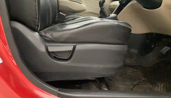 2021 Hyundai NEW SANTRO SPORTZ EXECUTIVE MT CNG, CNG, Manual, 80,869 km, Driver Side Adjustment Panel