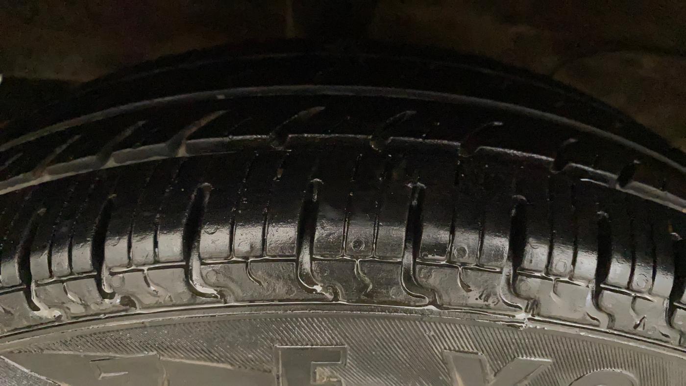 2021 Hyundai NEW SANTRO SPORTZ EXECUTIVE MT CNG, CNG, Manual, 80,869 km, Right Rear Tyre Tread