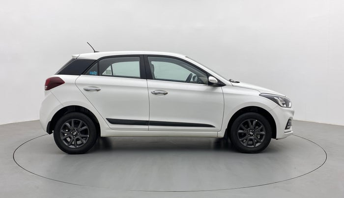 2018 Hyundai Elite i20 ASTA 1.2, Petrol, Manual, 11,334 km, Right Side View
