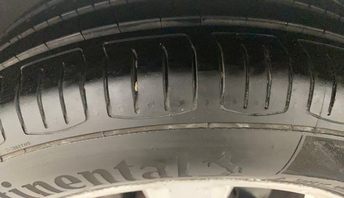 2014 Skoda Rapid ELEGANCE 1.6 MPI MT, Petrol, Manual, 1,07,359 km, Left Front Tyre Tread