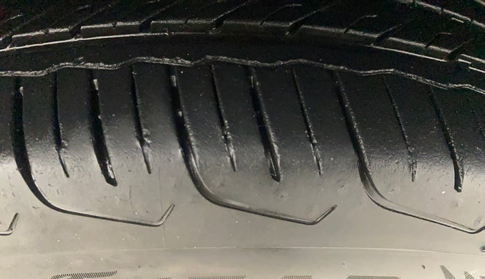 2023 Maruti FRONX SIGMA 1.2 MT, Petrol, Manual, 27,917 km, Right Front Tyre Tread