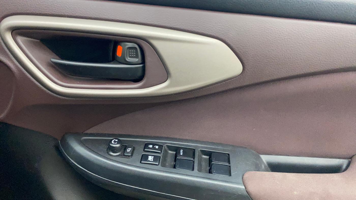 2023 Maruti FRONX SIGMA 1.2 MT, Petrol, Manual, 28,032 km, Driver Side Door Panels Control