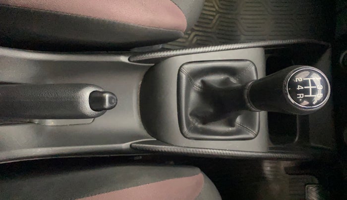 2023 Maruti FRONX SIGMA 1.2 MT, Petrol, Manual, 27,917 km, Gear Lever