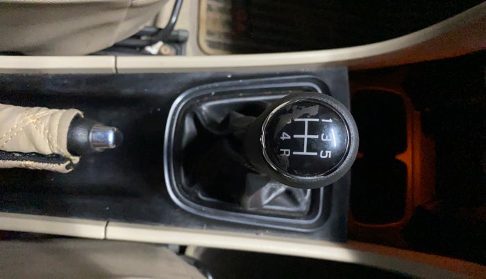 2015 Maruti Ciaz VXI, Petrol, Manual, 83,773 km, Gear Lever