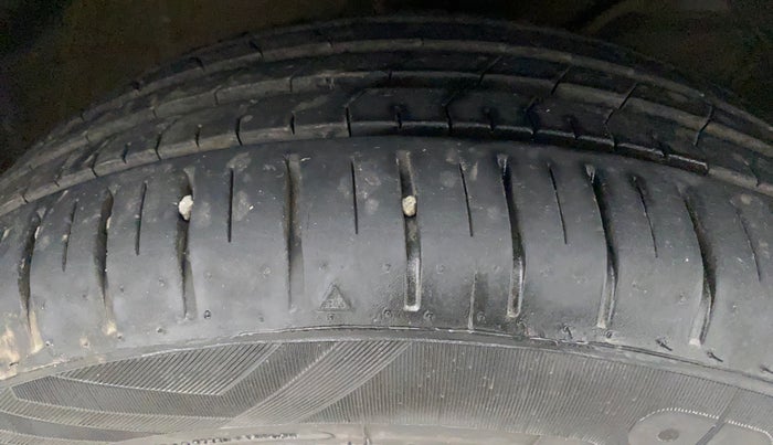 2023 Maruti Baleno ALPHA PETROL 1.2, Petrol, Manual, 15,447 km, Right Front Tyre Tread