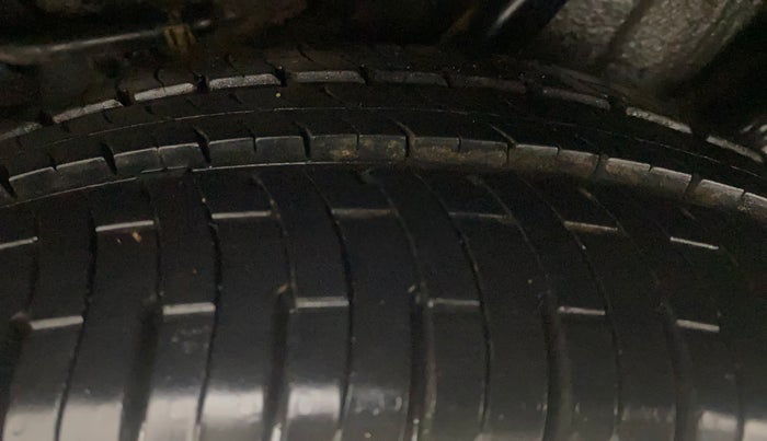 2016 Honda Brio S MT, Petrol, Manual, 72,375 km, Left Rear Tyre Tread