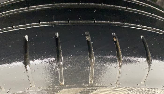 2022 Maruti Dzire ZXI, Petrol, Manual, 31,546 km, Left Rear Tyre Tread