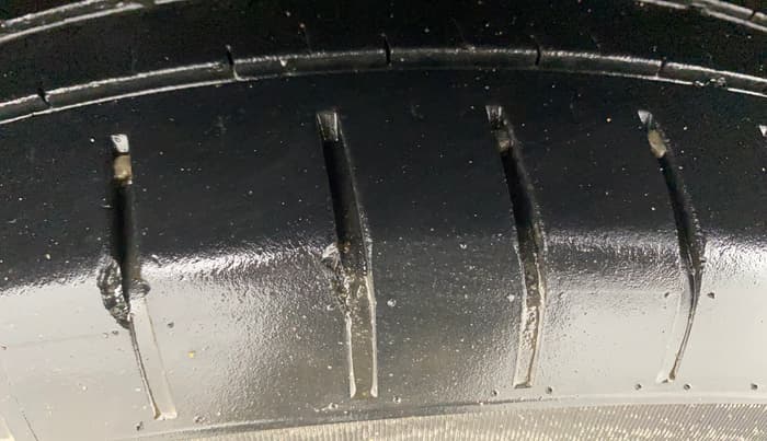 2022 Maruti Dzire ZXI, Petrol, Manual, 31,546 km, Right Rear Tyre Tread