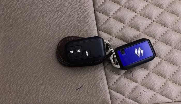 2022 Maruti Dzire ZXI, Petrol, Manual, 31,546 km, Key Close Up