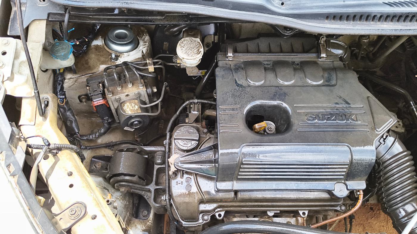 2016 Maruti Wagon R 1.0 VXI AMT, Petrol, Automatic, 72,868 km, Engine View - Right