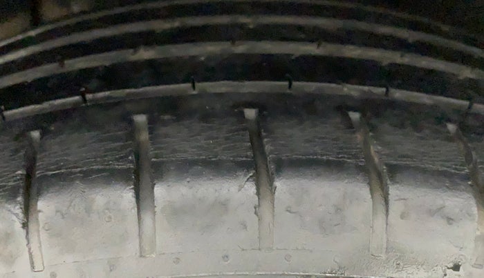 2017 Maruti Baleno ZETA PETROL 1.2, Petrol, Manual, 55,123 km, Right Rear Tyre Tread