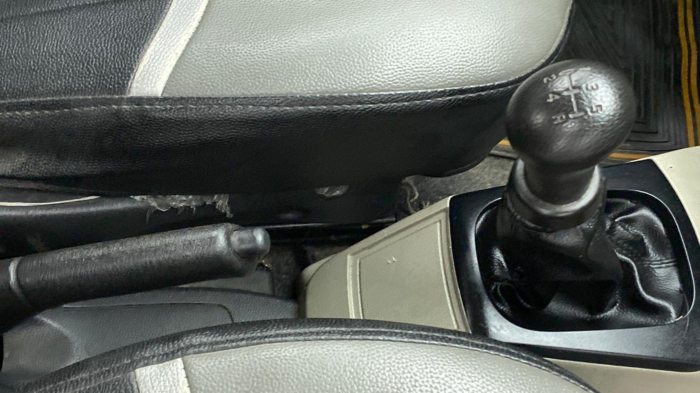 2015 Maruti Alto K10 LXI CNG, CNG, Manual, 83,606 km, Gear Lever