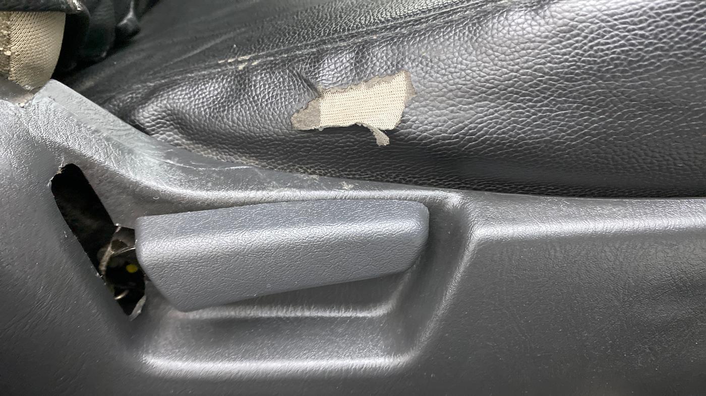 2015 Maruti Alto K10 LXI CNG, CNG, Manual, 83,606 km, Driver Side Adjustment Panel