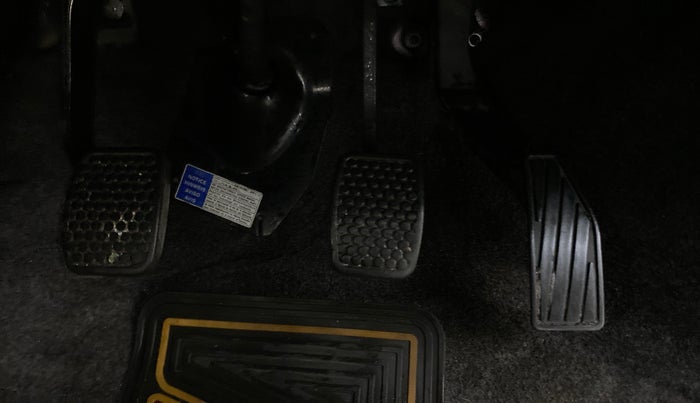 2015 Maruti Alto K10 LXI CNG, CNG, Manual, 83,606 km, Pedals