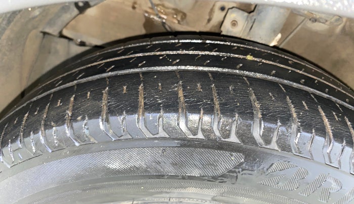 2020 Maruti XL6 ALPHA AT, Petrol, Automatic, 50,334 km, Left Front Tyre Tread