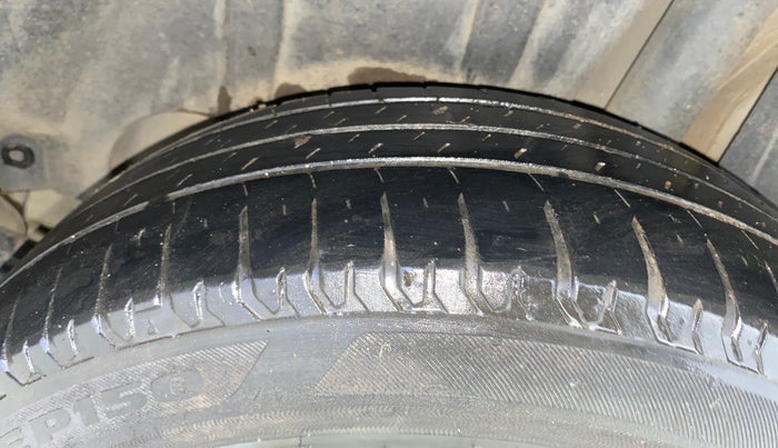 2020 Maruti XL6 ALPHA AT, Petrol, Automatic, 50,334 km, Left Rear Tyre Tread