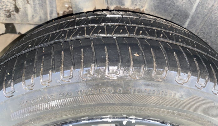 2020 Maruti XL6 ALPHA AT, Petrol, Automatic, 50,334 km, Right Rear Tyre Tread