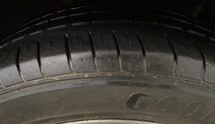 2020 KIA SELTOS HTX 1.5 PETROL, Petrol, Manual, 36,174 km, Right Front Tyre Tread