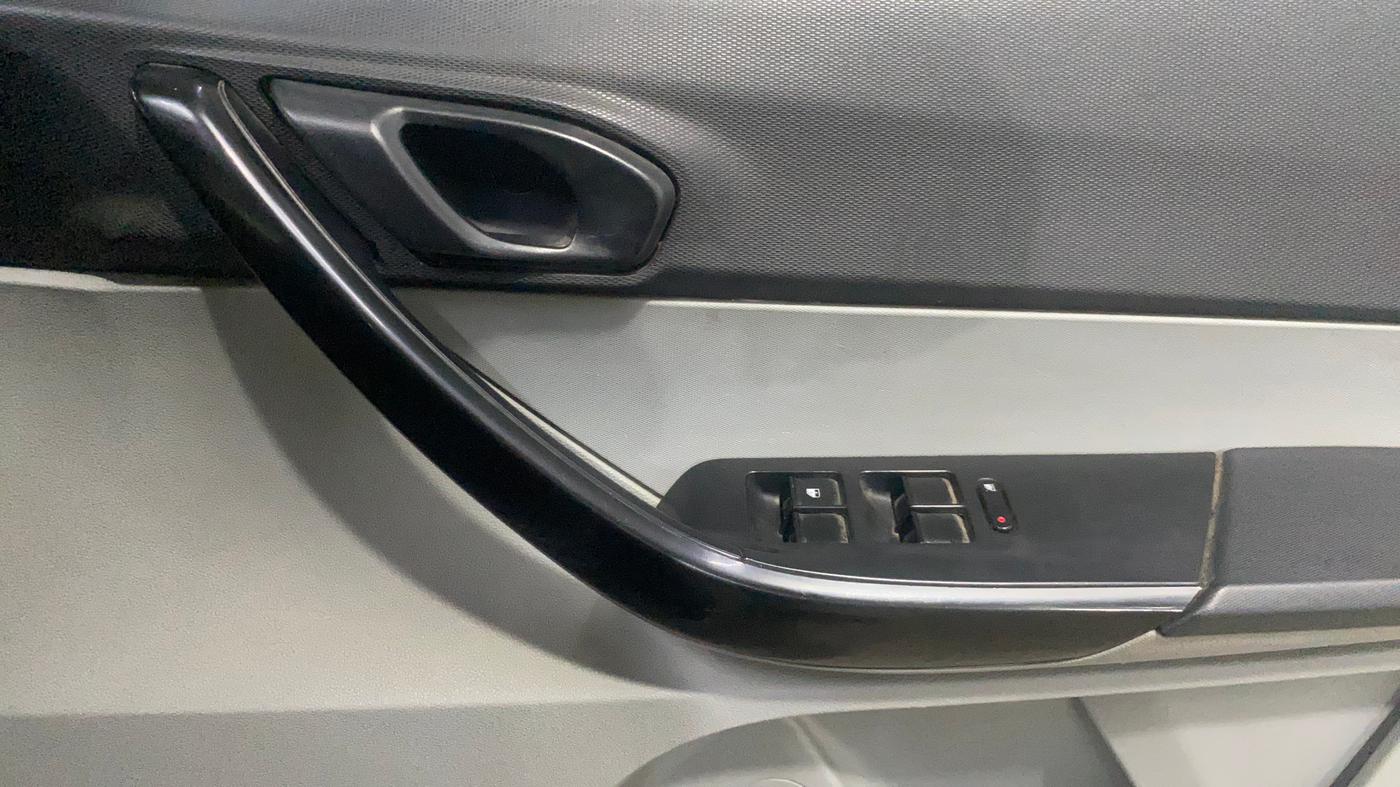 2020 Tata Tiago XT PETROL, Petrol, Manual, 37,790 km, Driver Side Door Panels Control