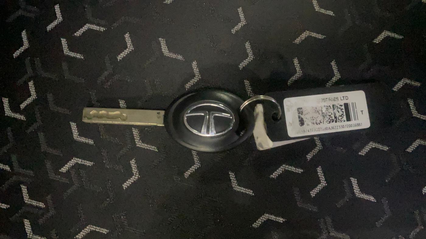 2020 Tata Tiago XT PETROL, Petrol, Manual, 37,790 km, Key Close Up