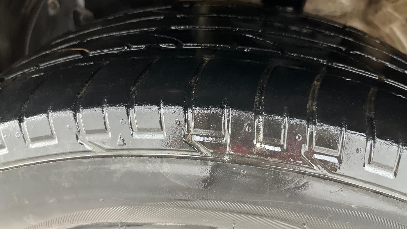 2019 MG HECTOR SHARP 1.5 DCT PETROL, Petrol, Automatic, 1,19,376 km, Left Front Tyre Tread
