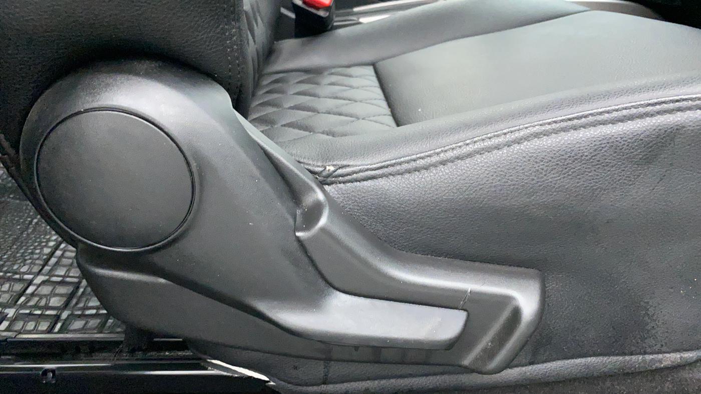 2019 Maruti Baleno DELTA 1.2 K12, Petrol, Manual, 26,579 km, Driver Side Adjustment Panel