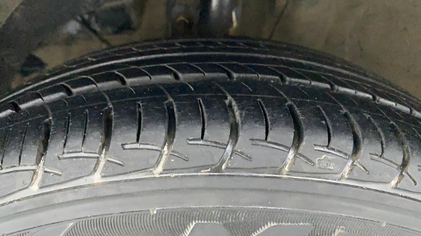 2019 Maruti Baleno DELTA 1.2 K12, Petrol, Manual, 26,579 km, Left Front Tyre Tread