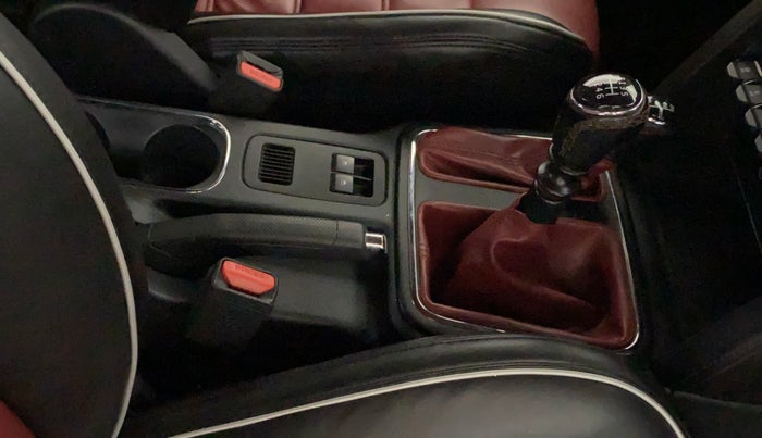 2022 Mahindra Thar LX HT PETROL 4WD MT, Petrol, Manual, 31,910 km, Gear Lever
