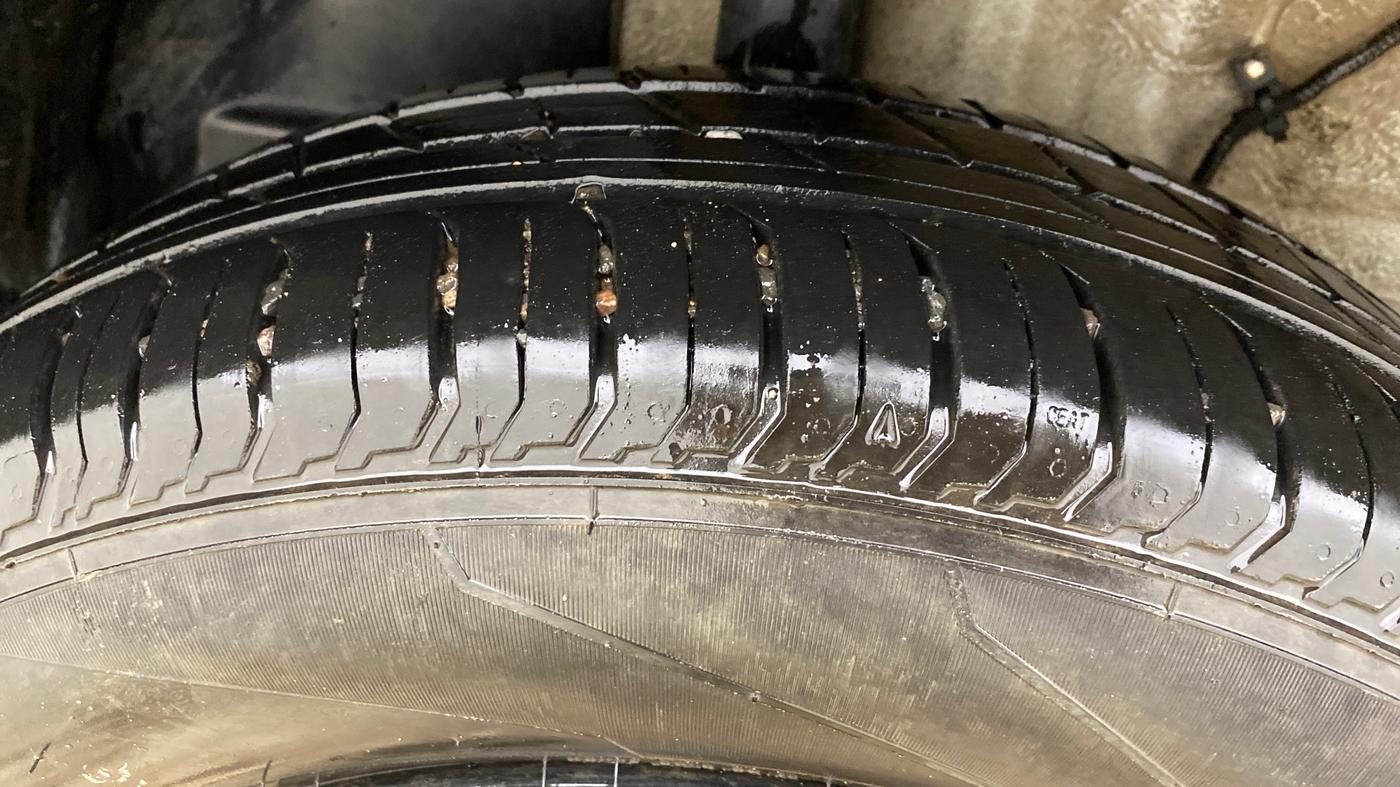 2023 Tata PUNCH ADVENTURE RHYTHM PACK AMT, Petrol, Automatic, 11,520 km, Right Rear Tyre Tread