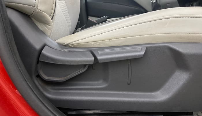 2023 Hyundai GRAND I10 NIOS SPORTZ 1.2 KAPPA VTVT, Petrol, Manual, 9,047 km, Driver Side Adjustment Panel